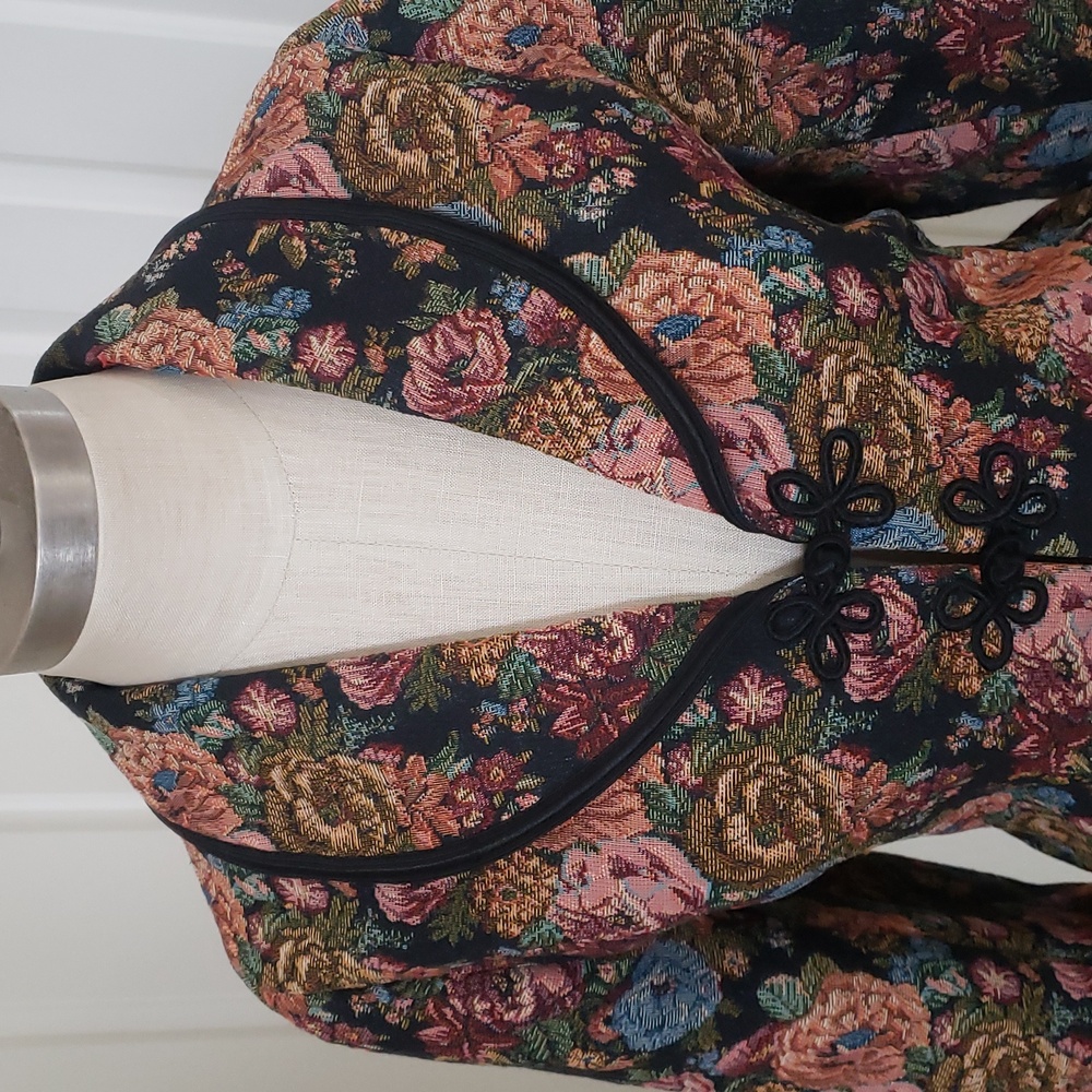 Vintage 80s Tapestry Black Floral Blazer Jacket Cottagecore Grandmacore | SIZE 6 - Picture 11 of 15